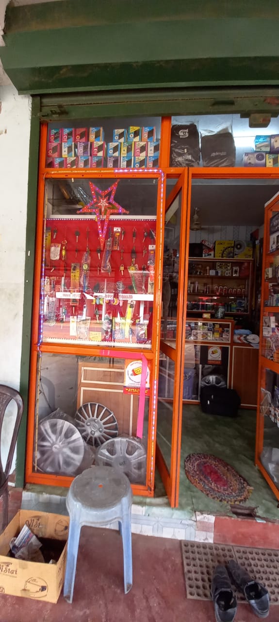 USHAS KEY DUPLICATION CHIP PROGRAMING & BAYLON DECARBONISATION